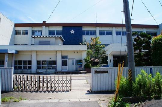 Other. Iwanuma Minami Elementary School A 10-minute walk (about 800m)