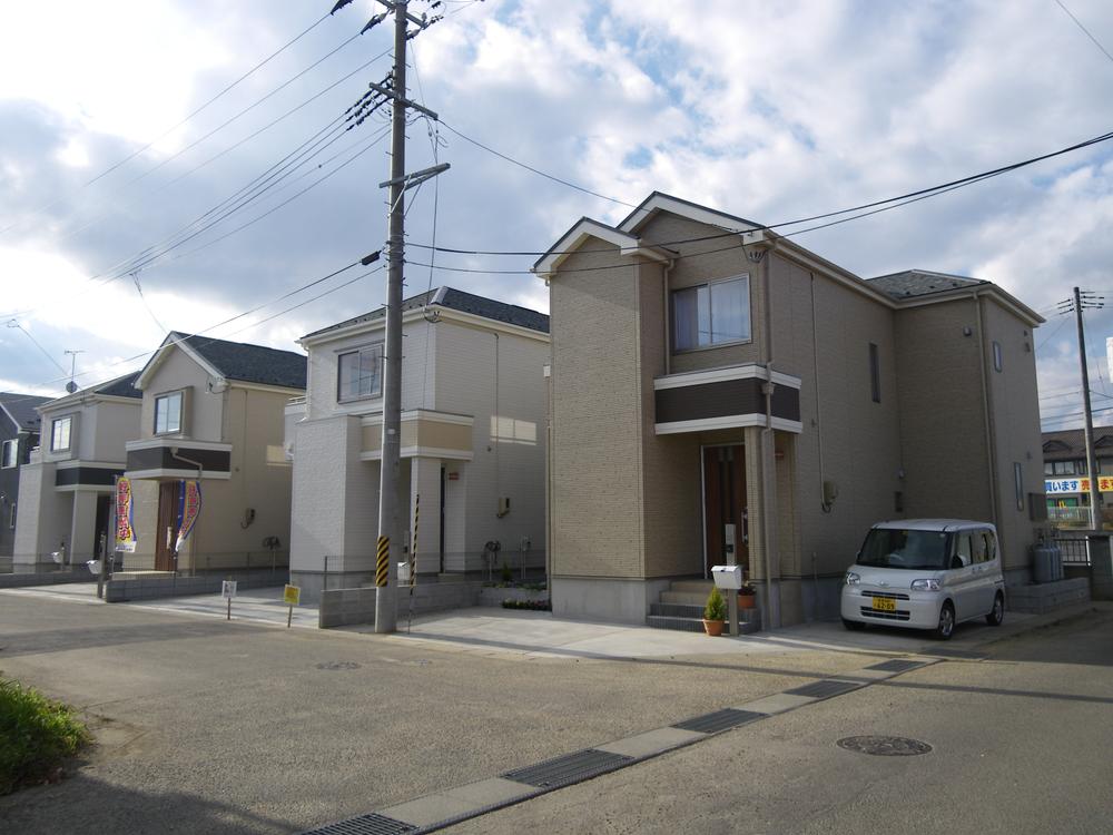 Local appearance photo. Local (12 May 2013) Shooting