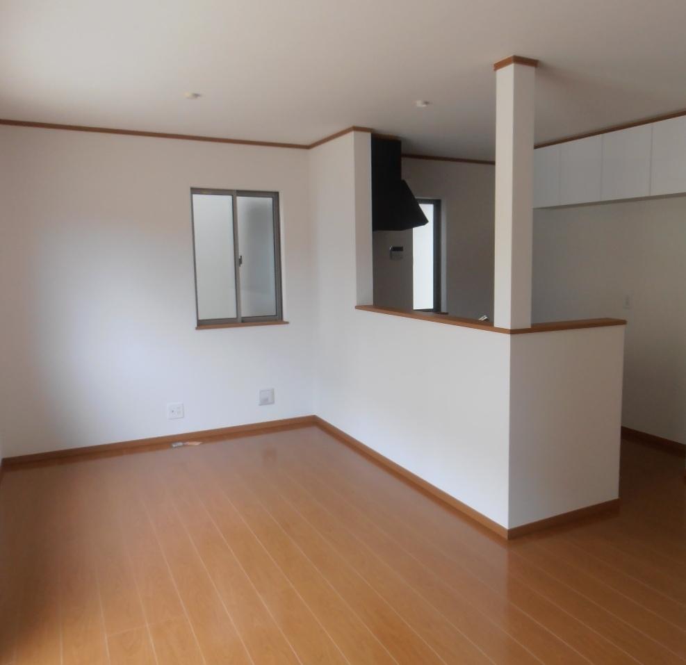 Living. ● same specifications ●