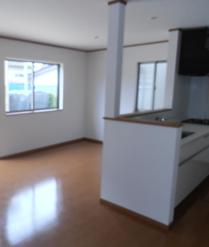 Living. ● same specifications ●