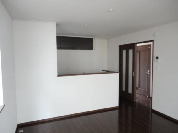 Same specifications photos (living)