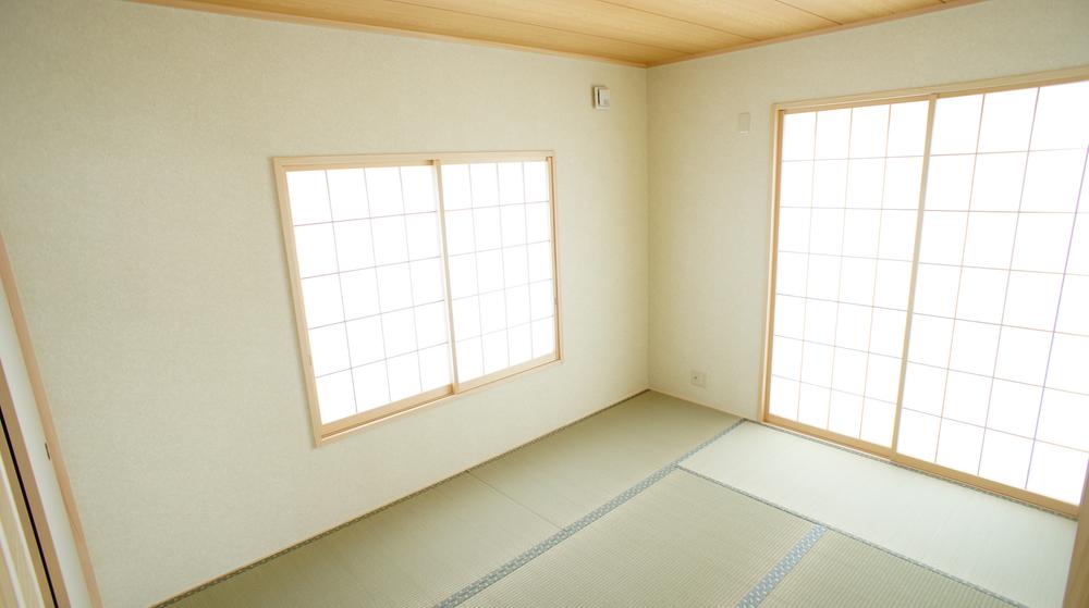 Non-living room. Same specification example