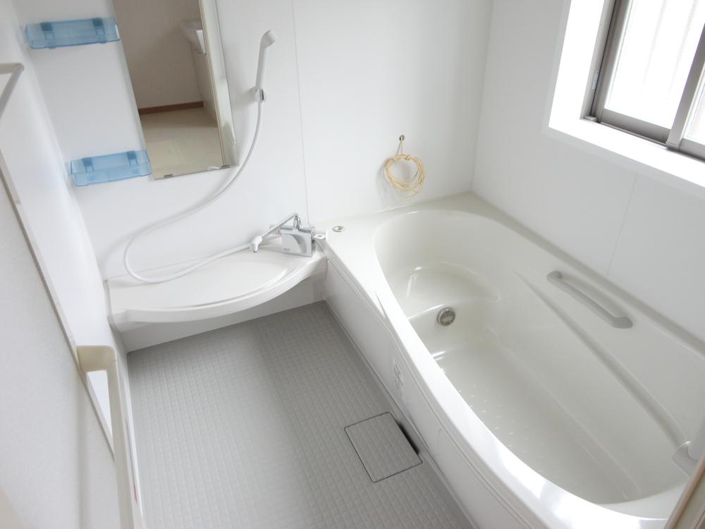 Same specifications photo (bathroom). Same specifications