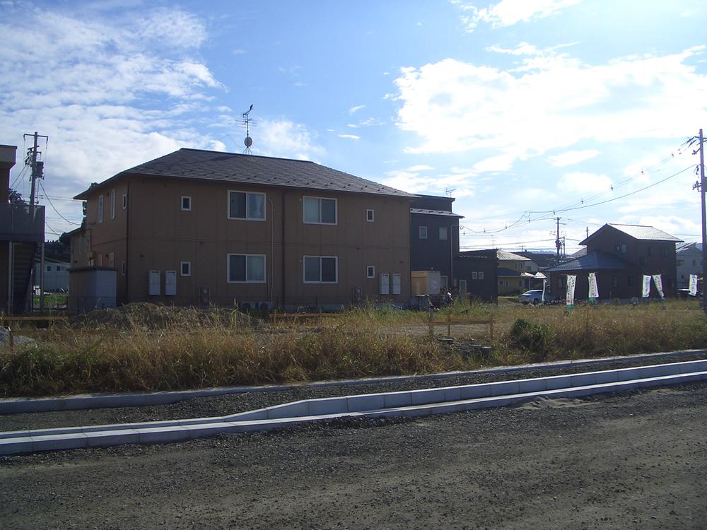 Local photos, including front road. Local 9 city blocks 2 ethyl (October 2013) Shooting