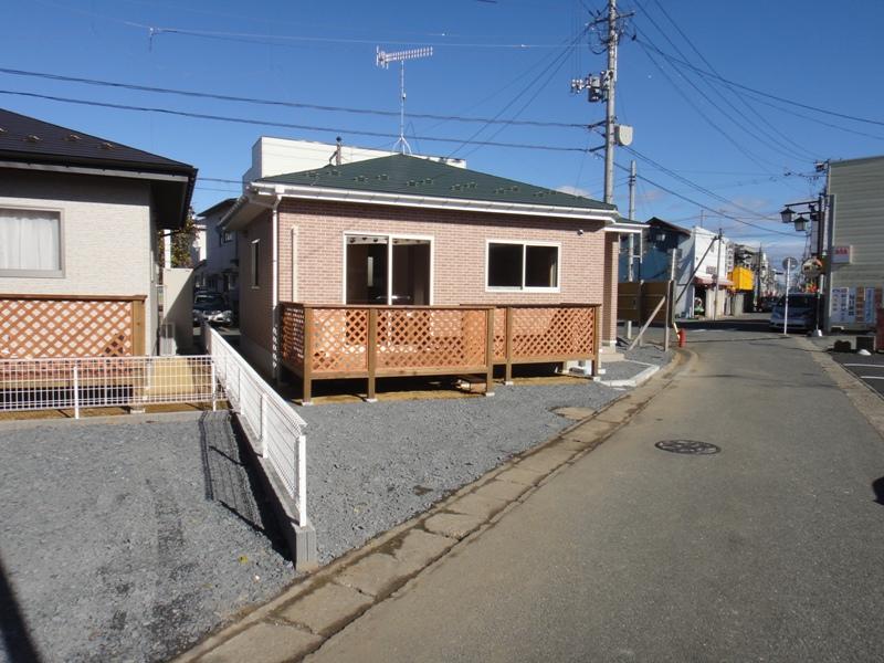 Local appearance photo. Local (11 May 2013) Shooting