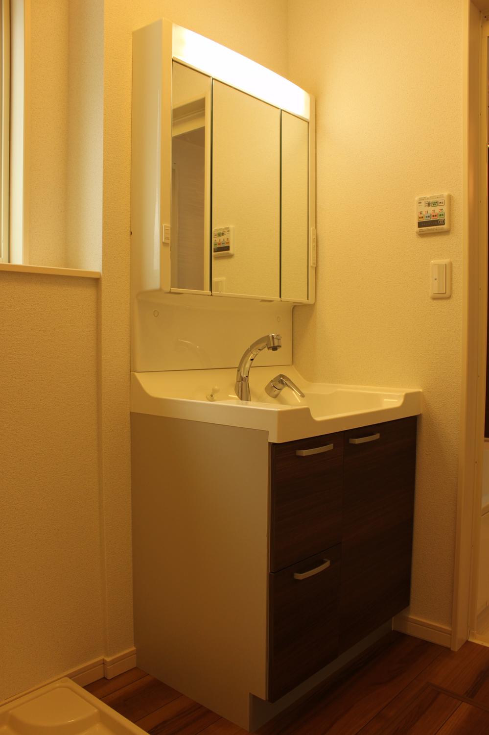 Same specifications photos (Other introspection)