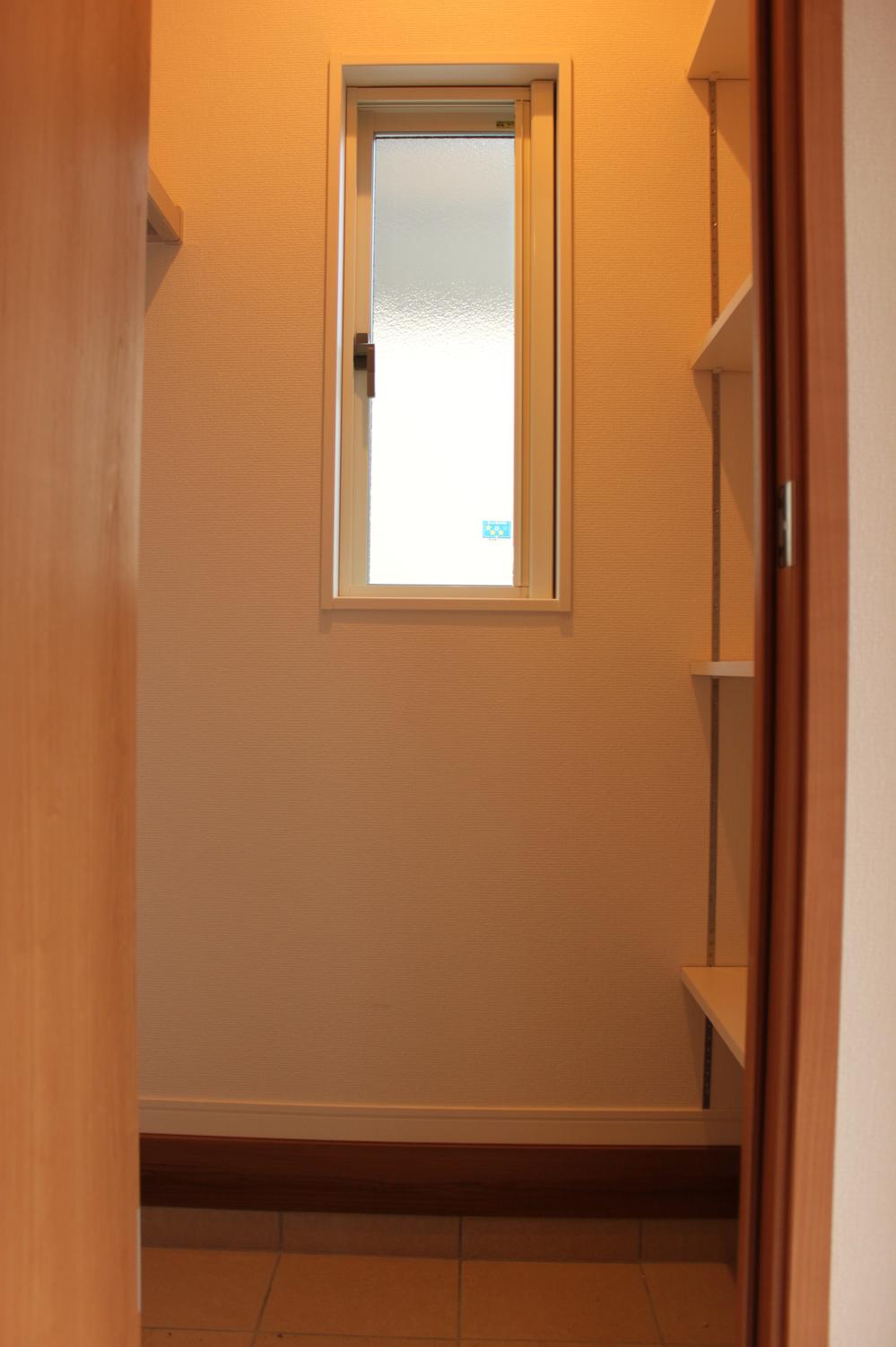 Same specifications photos (Other introspection). Shoes in cloak Same specification example