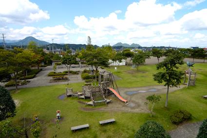 park. 1550m to Wakaba park