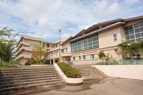 Junior high school. Higashikoyodai 290m until junior high school