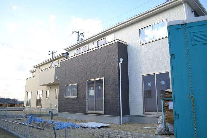 Local appearance photo. 1 Building 2013 October shooting