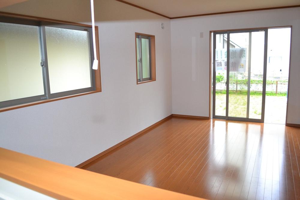 Same specifications photos (living). Same specifications