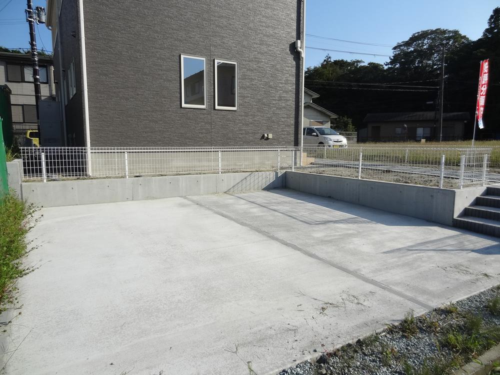 Local appearance photo. Local (September 2013) Shooting Parking space two