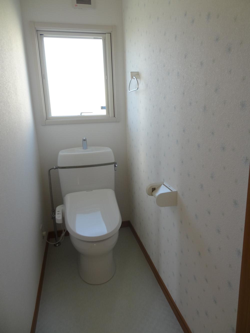 Toilet. Indoor (September 2013) Shooting