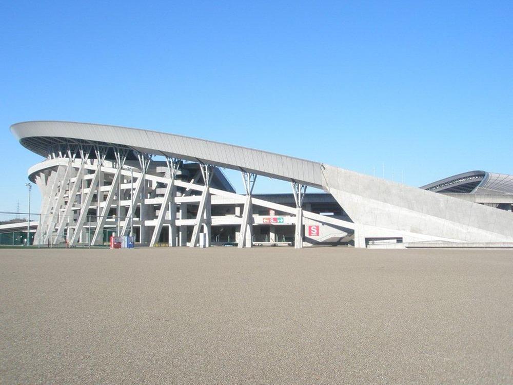 Streets around. Grundy 21 700m Miyagi Stadium and gymnasium until the Miyagi Prefectural playground, Pool, Tennis court, Throwing field