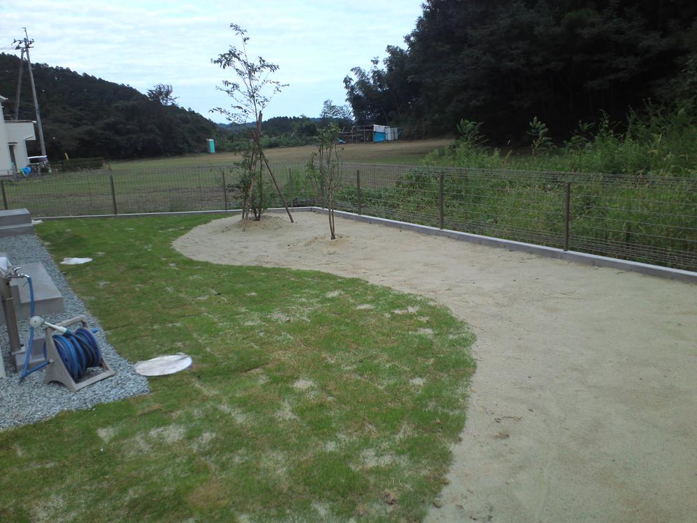 Garden. Let what you in a large garden?