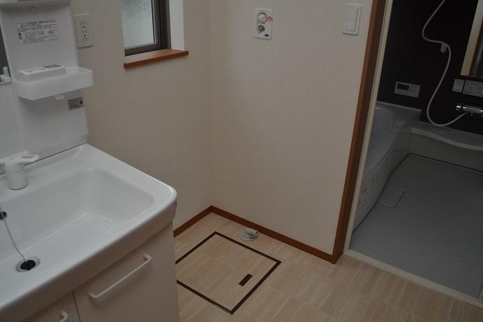 Wash basin, toilet. Same specifications