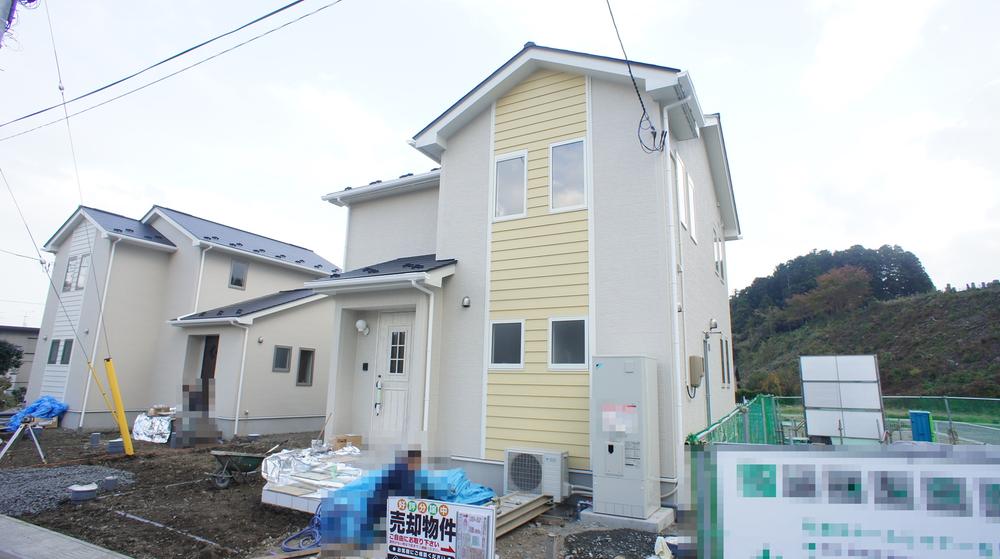 Local photos, including front road