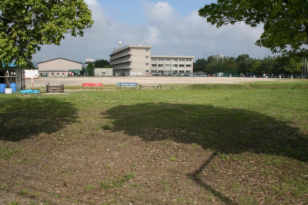 Junior high school. 1800m to Masuda Middle School