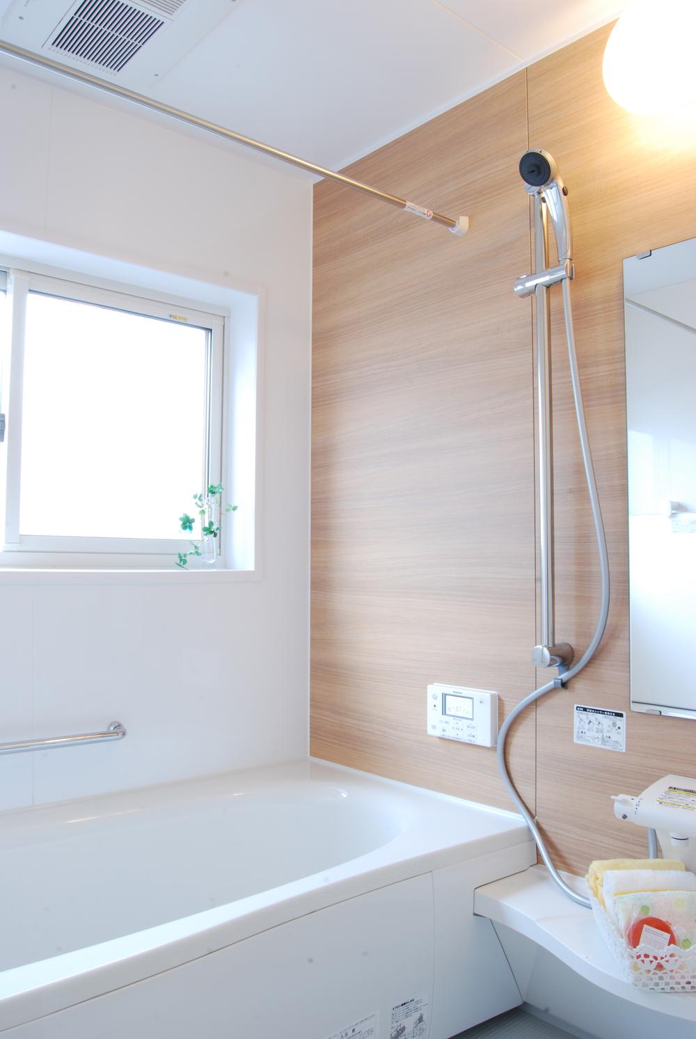 Bathroom. Building C bathroom / (December 2013) Shooting