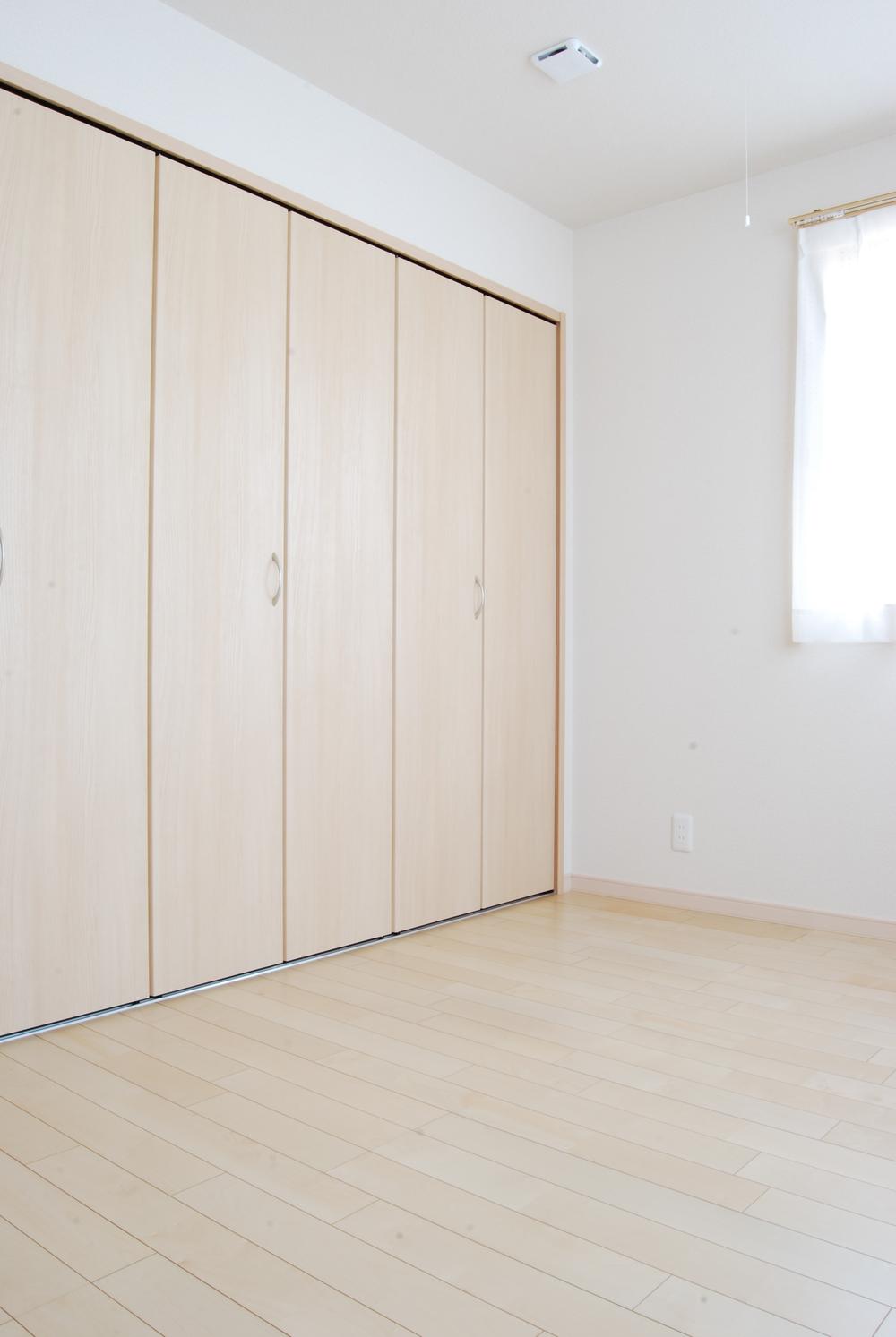 Non-living room. Building C 2 Kaiyoshitsu / Closet with a Western-style A ・ B (12 May 2013) Shooting