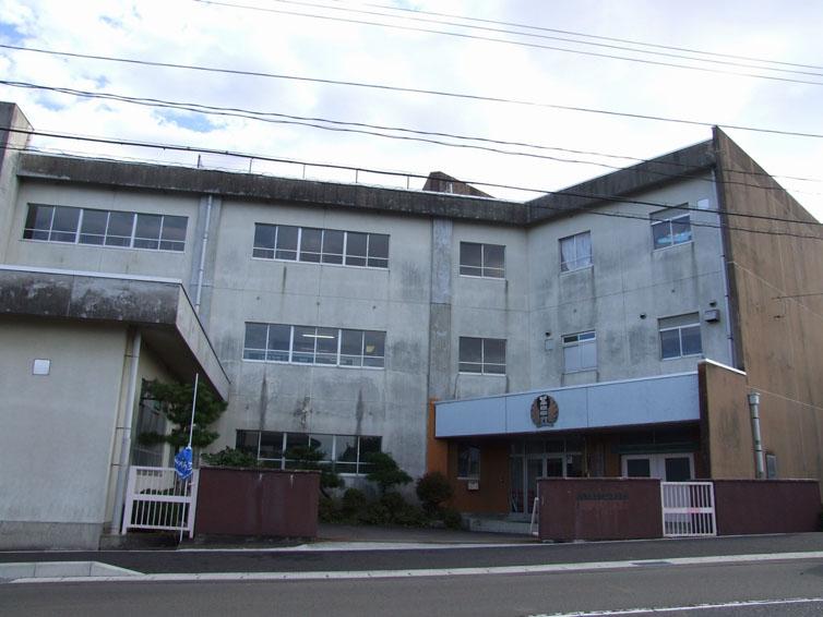 Primary school. Natori 800m stand Fuji until the hill elementary school