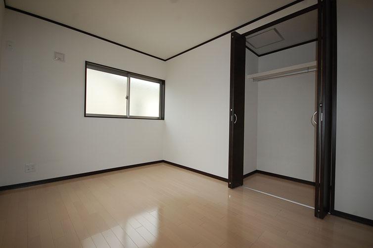 Non-living room. Western-style 6 Pledge Example of construction