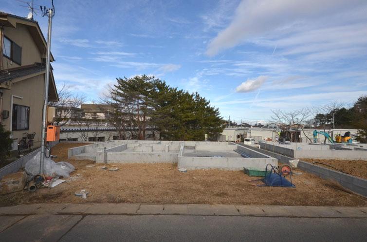 Local appearance photo. December 17, currently