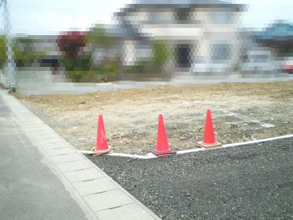 Local photos, including front road. Local (11 May 2013) Shooting