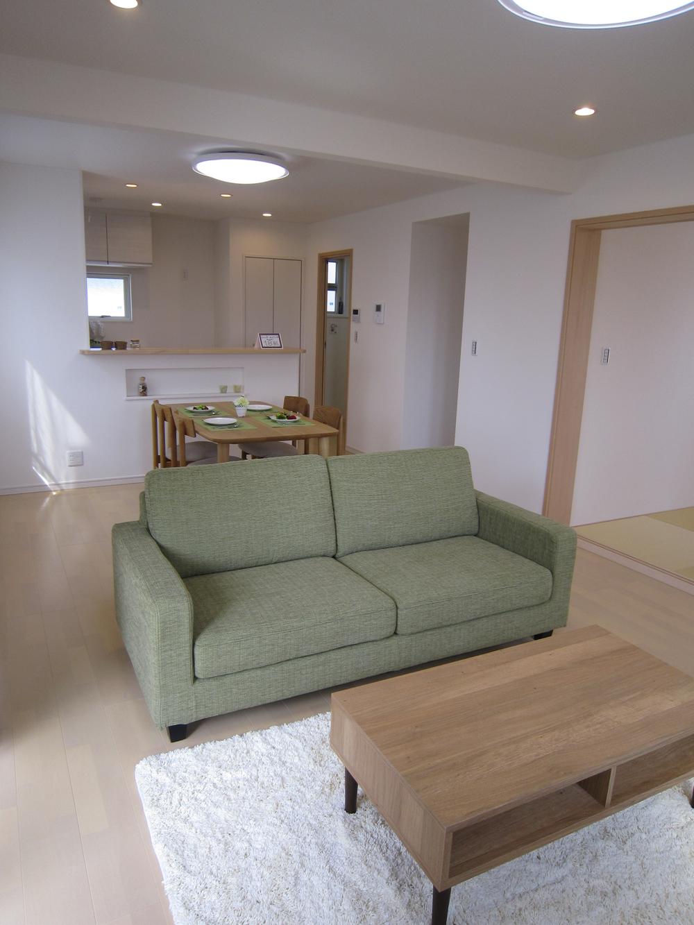 Living. New piece of furniture ・ Curtain Installed