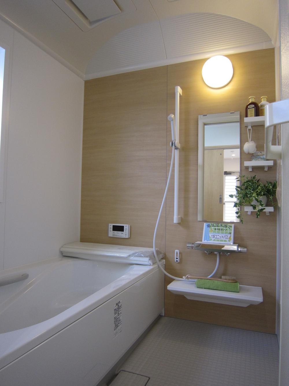 Bathroom. Indoor (11 May 2013) Shooting