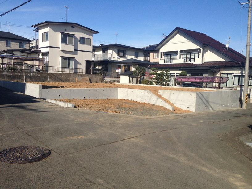 Local photos, including front road. Local (December 12, 2013) Shooting