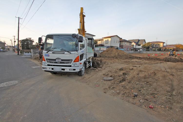 Local appearance photo. Local (12 May 2013) Shooting