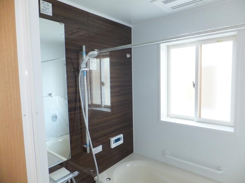 Bathroom. Local (12 May 2013) Shooting