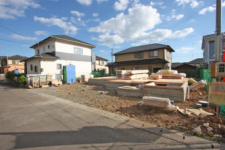 Local appearance photo. Local (10 May 2013) Shooting