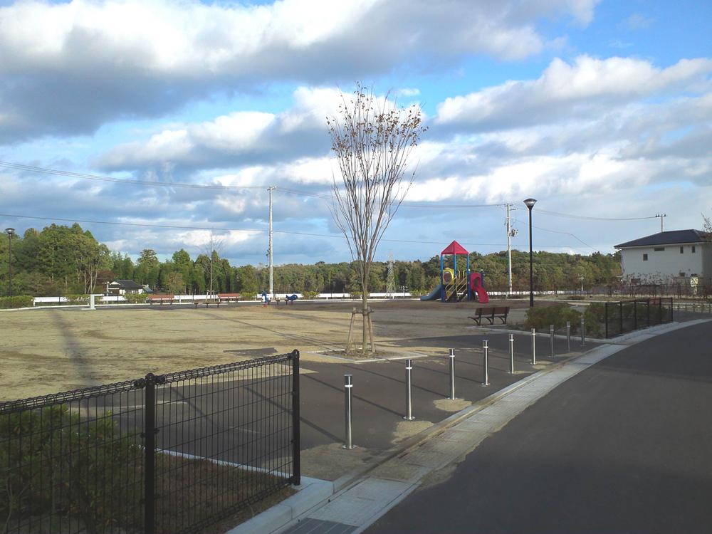 park. In the 100m idyllic park until Noda park, Saturdays and Sundays we are playing is a healthy children!