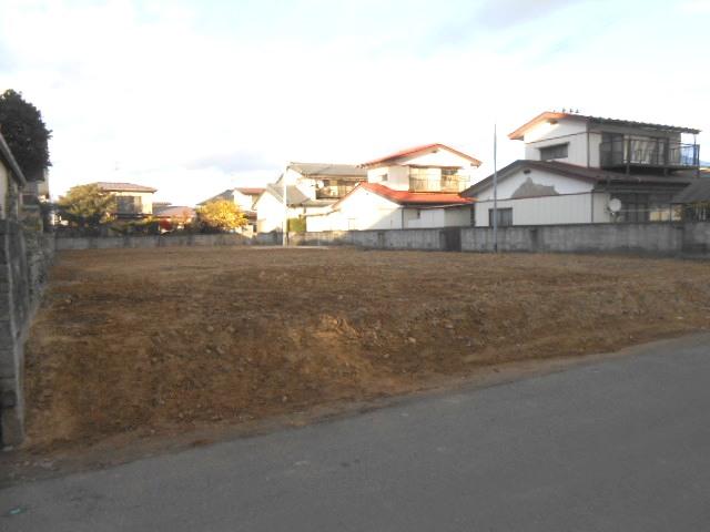 Local photos, including front road. Local (November 21, 2013) Shooting