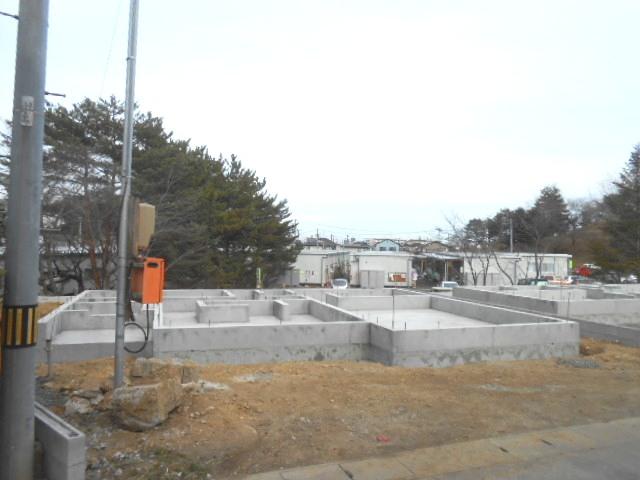 Local photos, including front road. Phase 2 (1) Building: local (December 9, 2013) Shooting