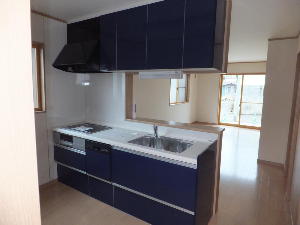 Kitchen. December 2013 shooting