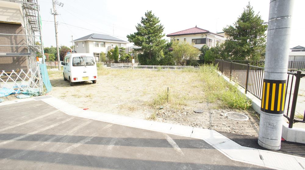 Local photos, including front road