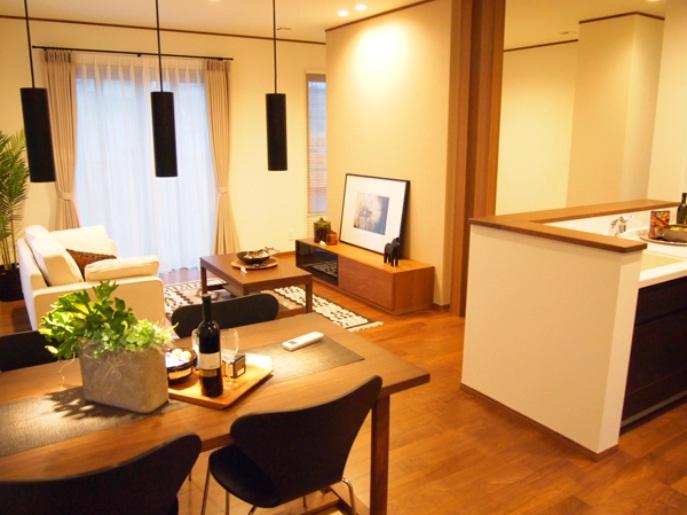 Living. Building 3 Living