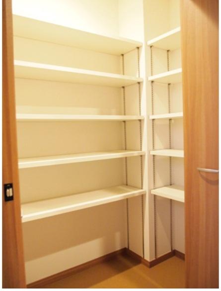 Receipt. Building 2 pantry space