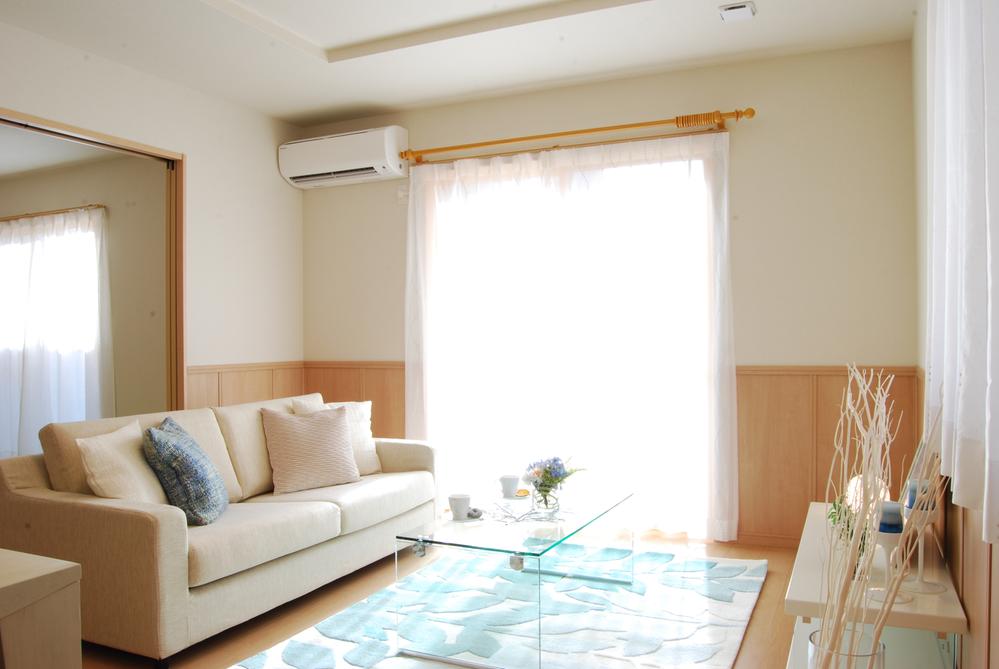 Living. Building C Living / Slowly relaxing living (December 2013 shooting)