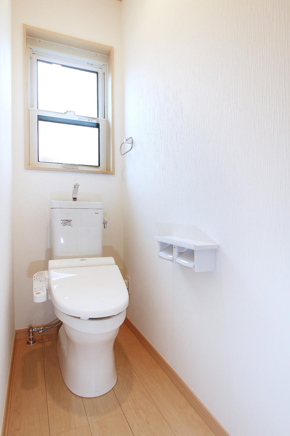 Toilet. (2013 / 7 / 30 shooting)