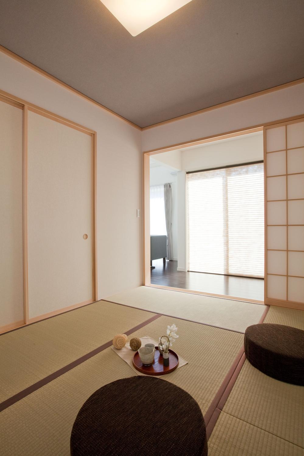 Non-living room. 57-11 Building