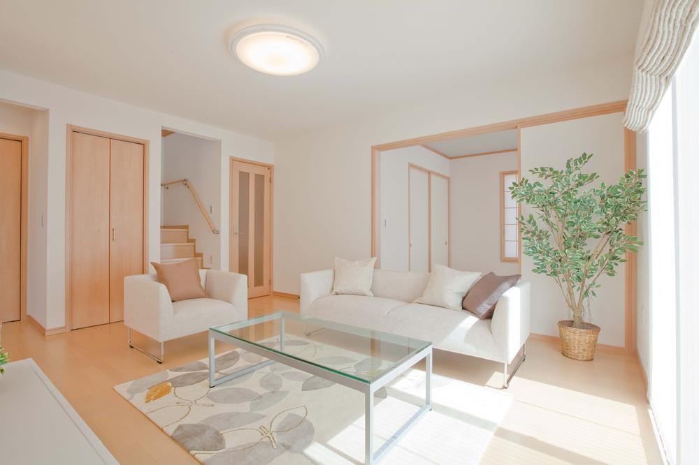 Living. 57-10 Building room (September 2013) Shooting