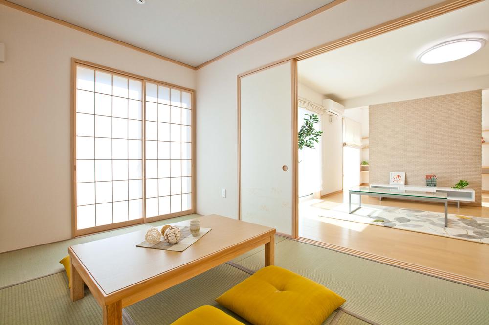 Other introspection. Well Japanese-style ease of use that has become Tsuzukiai of the living, Functional 57-10 Building room (September 2013) Shooting