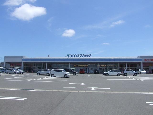 Supermarket. Yamazawa until Medeshima shop 422m  ■ Also comfort in the familiar Super