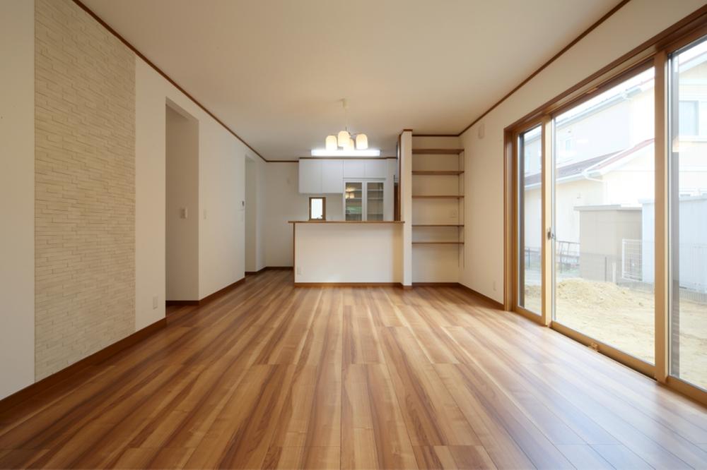 Living.  ■ Ltd. Katie ready-built specification example