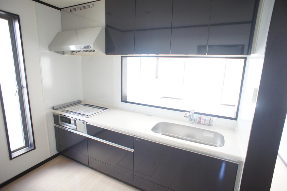 Same specifications photo (kitchen)