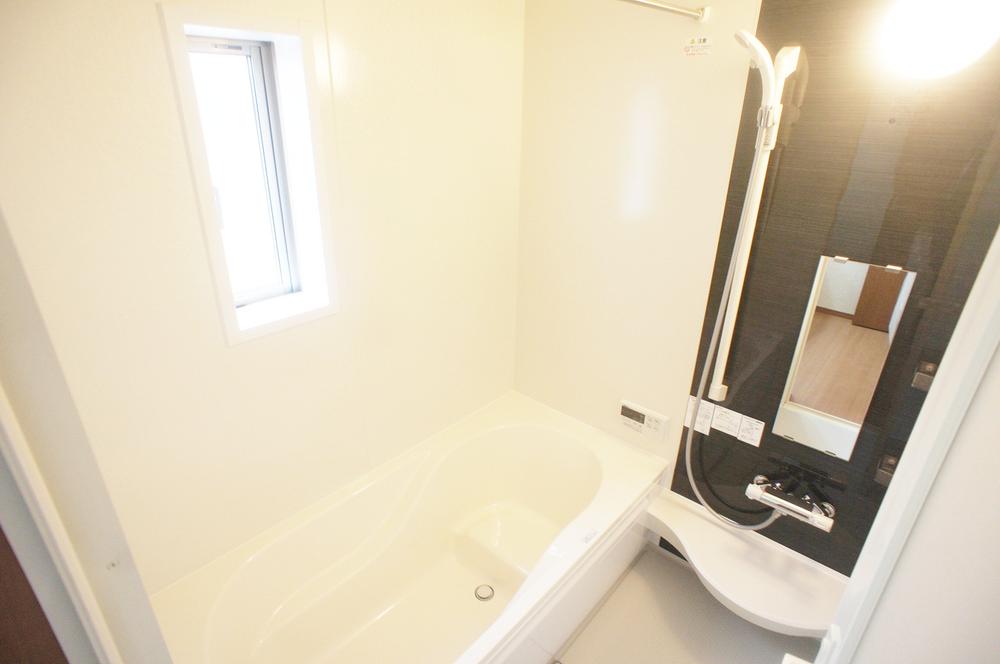 Same specifications photo (bathroom)